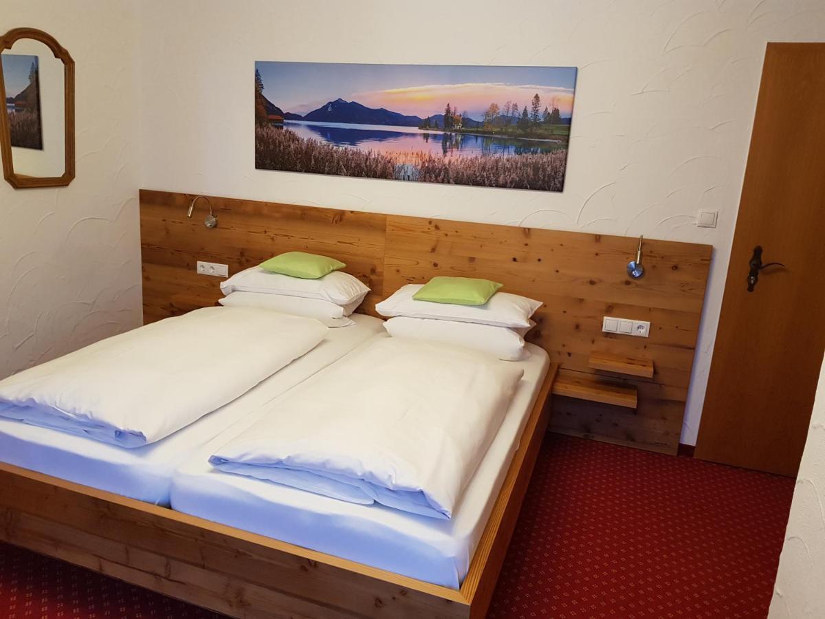 Fruehstueckspension Gaestehaus Zum Weissen Roessl Wallgau Luaran gambar