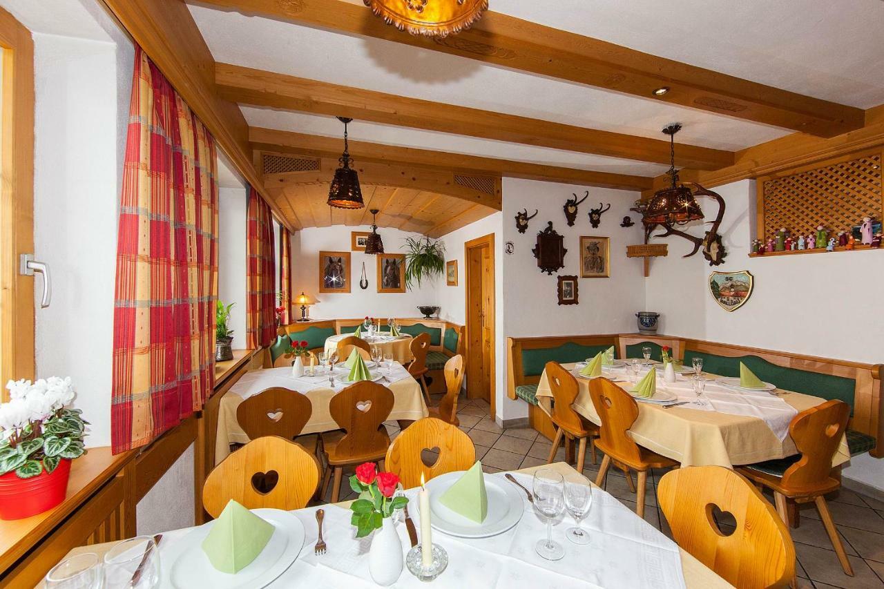 Fruehstueckspension Gaestehaus Zum Weissen Roessl Wallgau Luaran gambar
